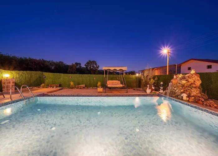 Вилла Guenes Каш